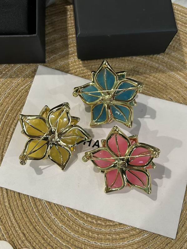 Chanel Brooch 09yxs67